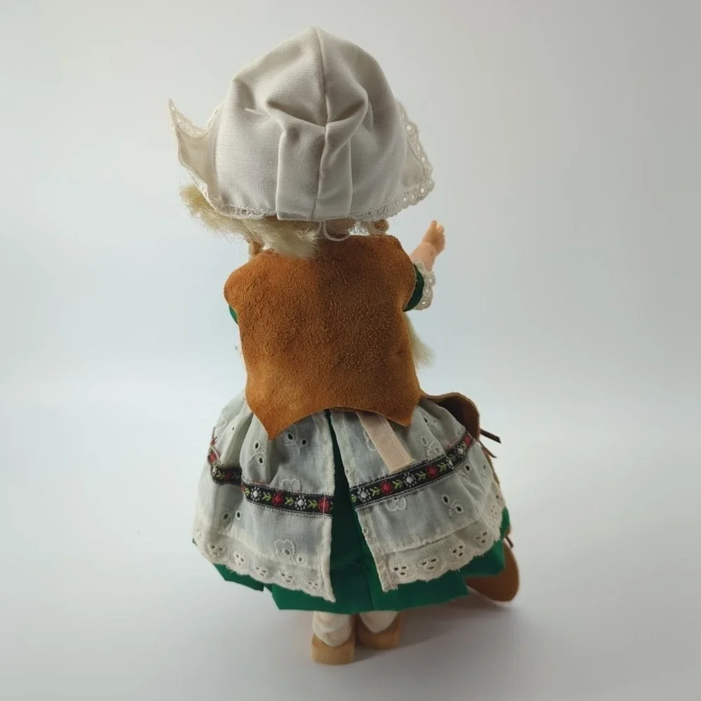 Vintage 1982 Ideal Shirley Temple Doll 12